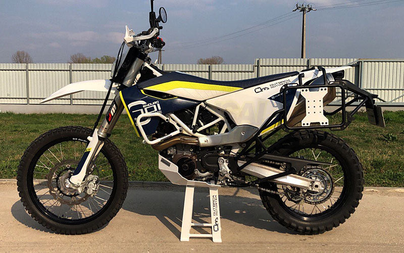 Husqvarna 701Enduro パニアラック OUTBACKmotortek