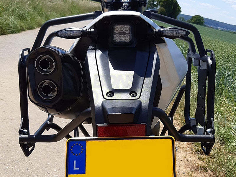 Husqvarna 701Enduro パニアラック OUTBACKmotortek