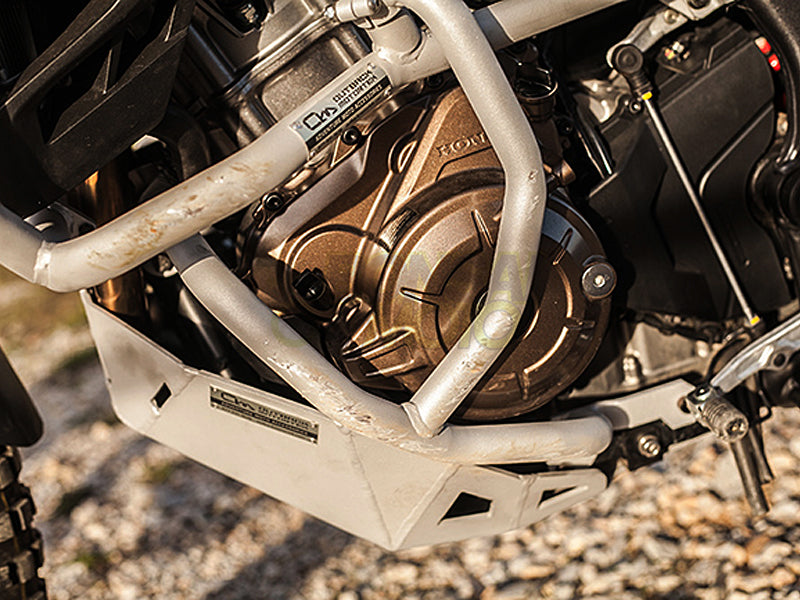 HONDA Africa Twin(16-19) エンジンケースガード OUTBACKmotortek