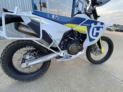 Husqvarna 701Enduro パニアラック OUTBACKmotortek