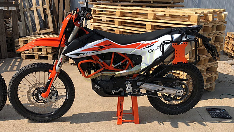 KTM 690Enduro R パニアラック OUTBACKmotortek