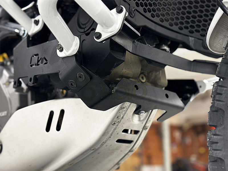 DUCATI DesertX スキッドプレート OUTBACKmotortek