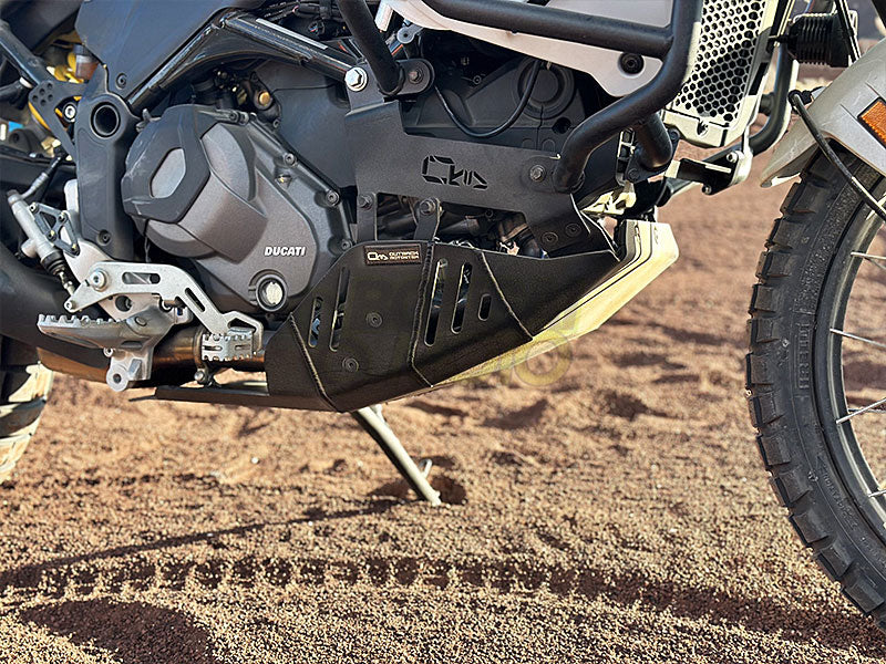 DUCATI DesertX スキッドプレート OUTBACKmotortek