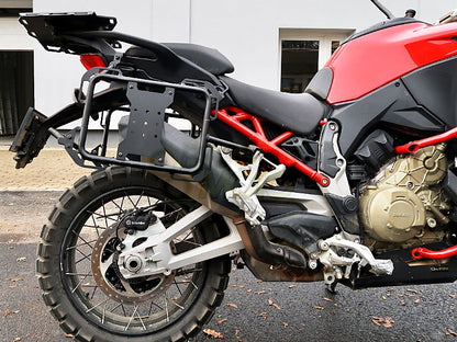 DUCATI Multistrada V4 パニアラック OUTBACKmotortek